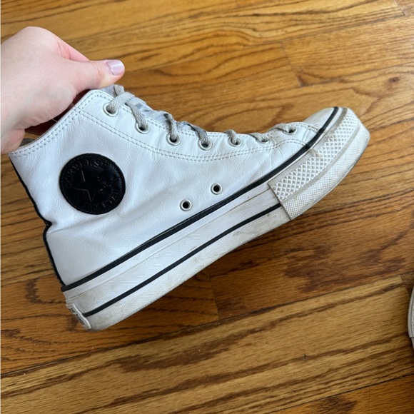 White leather converse - Women’s 10.5 - Picture 8 of 14